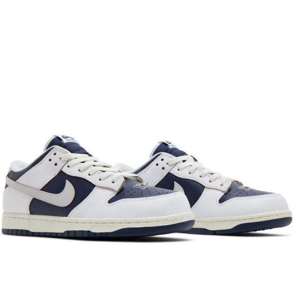 Nike Men's Navy and White Sneakers - Picture 1 of 5